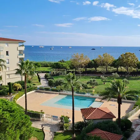 Seaside501 - Completely Renovated, At 5 Minutes Walk From Apartment *